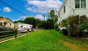1820 LESLIE Ave, Alexandria, VA 22301