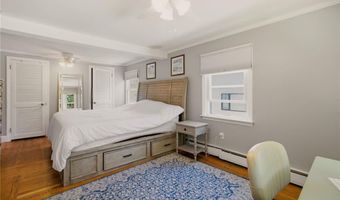 10 Kerins Ter, Newport, RI 02840