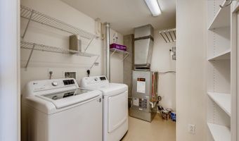 1200 STEUART St 725, Baltimore, MD 21230