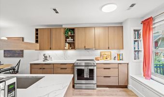 1637 KENWOOD Ave, Alexandria, VA 22302