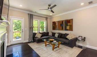 1616 Prestwick Ln, Dunwoody, GA 30338