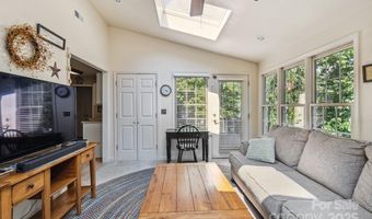2 Westminster Dr, Asheville, NC 28804
