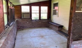 319 N 10th St, Atchison, KS 66002