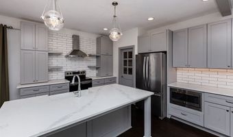 1706 SW Franklin Dr, Ankeny, IA 50023