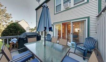 61 Clinton St C, Newport, RI 02840