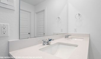 313 Emma St, Angleton, TX 77515