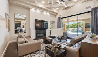 525 W HARMONY Pl, Chandler, AZ 85248