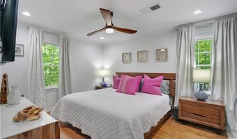 813 Lakeshore Dr, Berkeley Lake, GA 30096