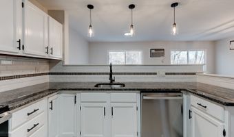 136 Pembroke Rd 9-78, Danbury, CT 06811