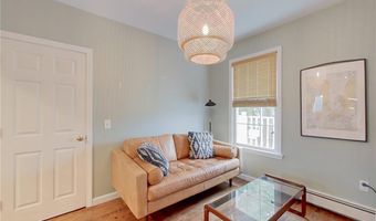 26 Cliff Ave 2, Newport, RI 02840