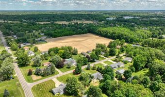 2943 Lee Marie Dr, Adrian, MI 49221