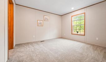 33 Old Bridge Ct, Effingham, NH 03882
