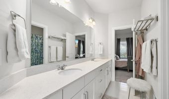 24596 WATEROAK Pl, Aldie, VA 20105