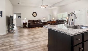 6285 Emerald Lk Dr, Biloxi, MS 39532