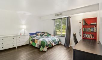 1405 E Central Rd 122C, Arlington Heights, IL 60005