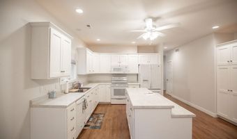 2410 Eastland Dr, Algona, IA 50511