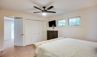 5401 E 40th St N, Bel Aire, KS 67220