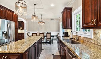 45 White Oak Ln, Aberdeen, NJ 07747