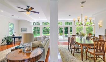 12 Howe St, Bristol, RI 02809