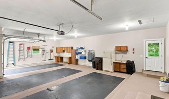 3235 Lakeview Dr, Allegan, MI 49010