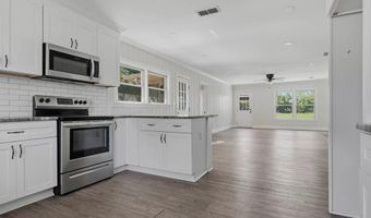 1009 Summit Dr, Albany, GA 31707