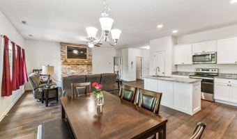 372 Highland Pointe Dr, Alto, GA 30510