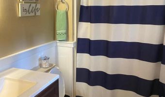 16 Cove St, Barnegat, NJ 08005