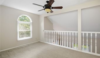 700 Hampton Cir 8, Aurora, OH 44202