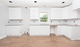 70 Northfield Dr, Bridgeport, CT 06606