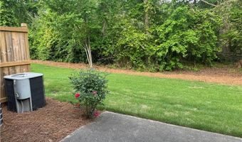 11147 Blackbird Ln, Alpharetta, GA 30022