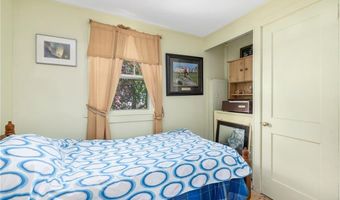 44 Kilburn St, Charlestown, RI 02813