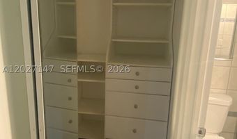 3475 N Country Club Dr 106, Aventura, FL 33180
