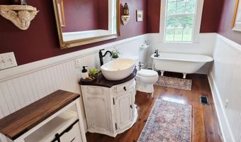 1366 Old Golf Course Rd, Batesburg, SC 29006