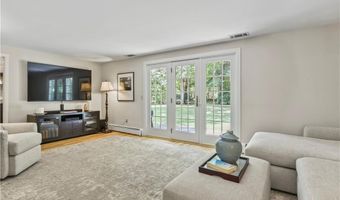 91 Cindyann Dr, East Greenwich, RI 02818