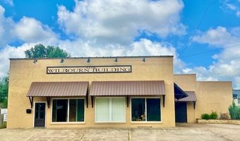 106 Court St, Batesville, MS 38606