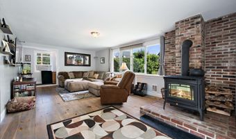 118 Poplar St, Bangor, ME 04401
