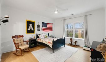 1527 St George, Charlotte, NC 28205