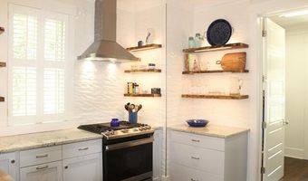 10 Hayek St, Beaufort, SC 29907