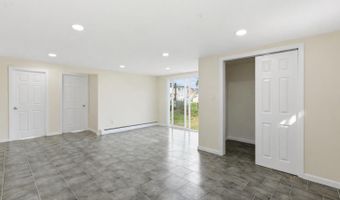 41 Madison Ave, Amityville, NY 11701