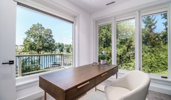 13 Kellogg St, Brookfield, CT 06804