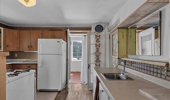 104 Front St, Belfast, ME 04915