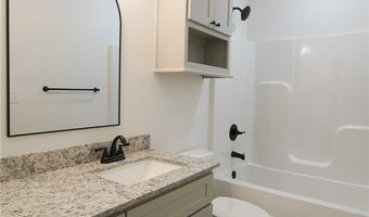 8 McDole Ln, Bella Vista, AR 72715