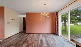 1517 NAVARINO St, Algoma, WI 54201