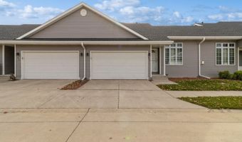 953 Robin Cir, Altoona, IA 50009