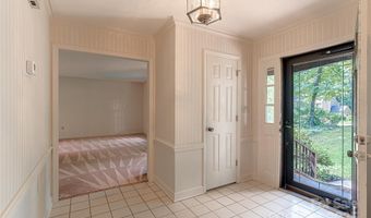 2011 E Barden Rd, Charlotte, NC 28226