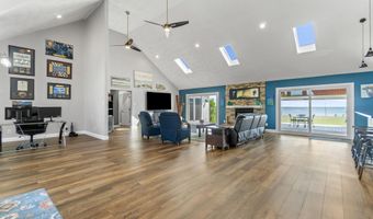 111 Waterway Ct, Aydlett, NC 27916