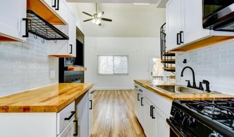 3 Powderhorn Ct 2, Alloway, NJ 07462