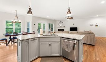 216 Edwin Cir, Aylett, VA 23009