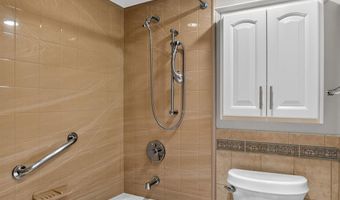 5902 MOUNT EAGLE Dr 805, Alexandria, VA 22303