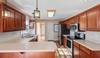 126 Deep Springs Dr, Bardstown, KY 40004